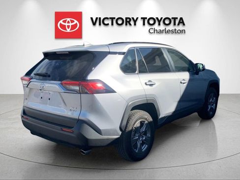 Used 2025 Toyota RAV4 XLE w/ Convenience Package image 6