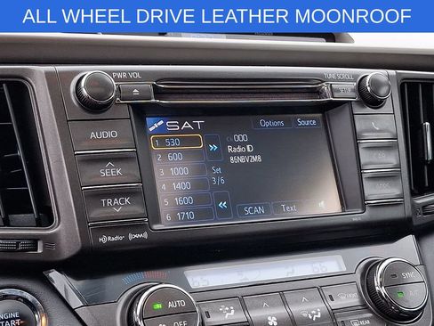 Used 2013 Toyota RAV4 Limited AWD/4WD image 17