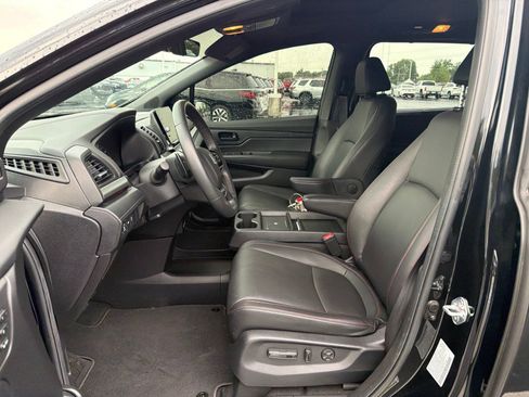 Used 2025 Honda Odyssey Sport-L image 10