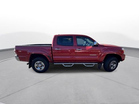 Used 2015 Toyota Tacoma PreRunner image 12
