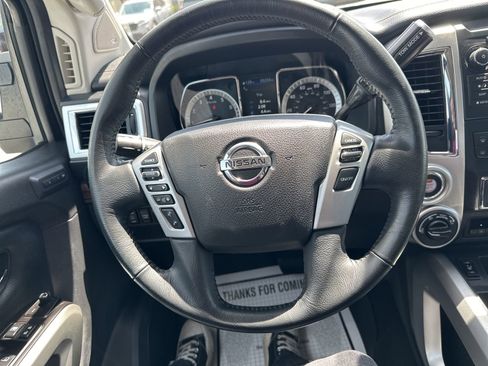 Used 2019 Nissan Titan SL w/ Off-Road Package AWD/4WD image 40