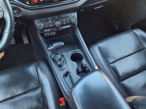Used 2023 Dodge Durango GT image 13