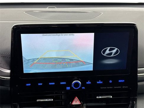 Used 2020 Hyundai Ioniq Limited image 12