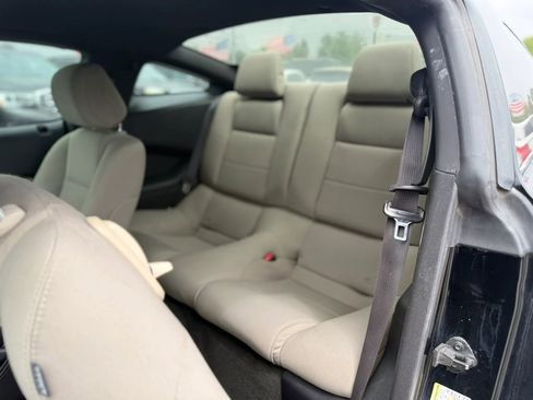 Used 2014 Ford Mustang Coupe RWD image 30