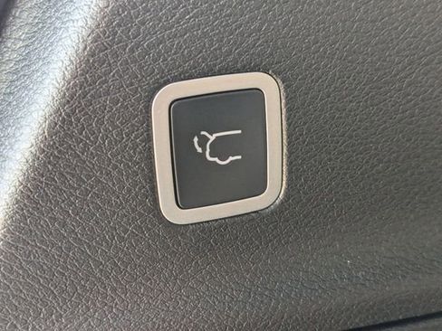 New 2026 Chrysler Pacifica Limited FWD image 30