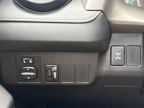 Used 2016 Toyota RAV4 LE AWD/4WD image 28