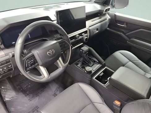 Used 2024 Toyota Tacoma TRD Off-Road w/ TRD Off Road Premium Package AWD/4WD image 23