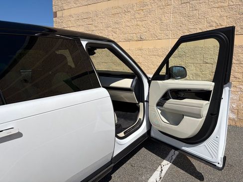 Certified 2023 Land Rover Range Rover Long Wheelbase SE image 14