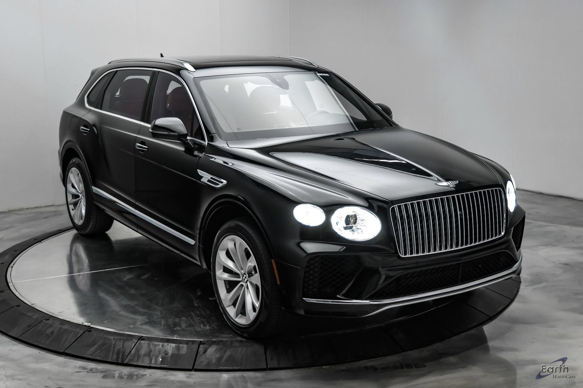 Used 2023 Bentley Bentayga Extended Wheelbase AWD/4WD image 22