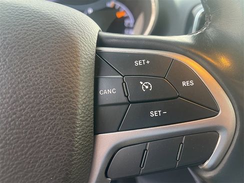 Used 2020 Jeep Grand Cherokee Altitude image 26