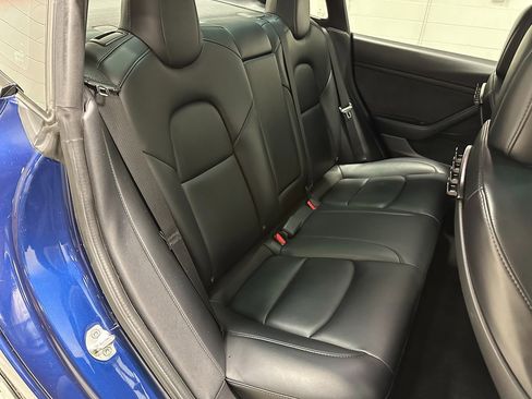 Used 2022 Tesla Model 3 Long Range AWD/4WD image 17