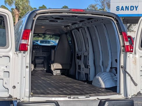 Used 2021 Chevrolet Express 2500 Extended w/ Driver Convenience Package image 27