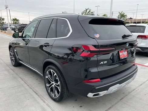 New 2026 BMW X5 xDrive40i w/ Premium Package AWD/4WD image 4