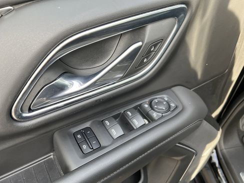 Used 2023 Chevrolet Tahoe LT w/ Luxury Package image 15