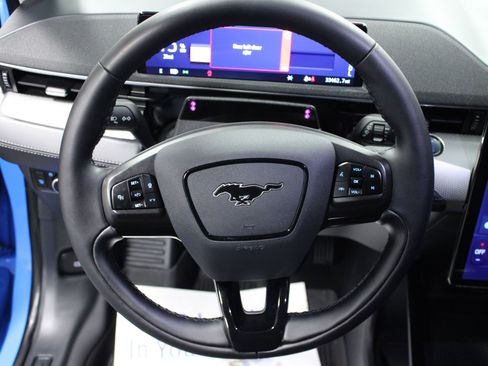 Used 2023 Ford Mustang Mach-E Select image 17