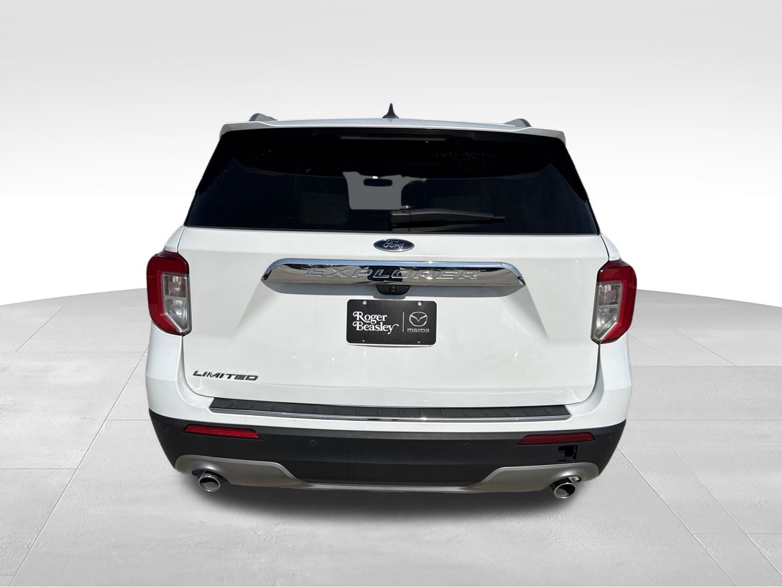 Used 2023 Ford Explorer Limited w/ Equipment Group 301A RWD image 6