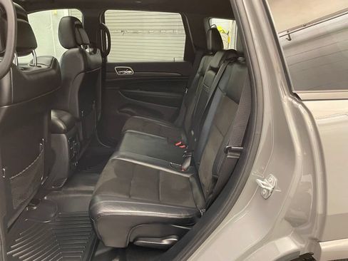Used 2020 Jeep Grand Cherokee Altitude RWD image 23