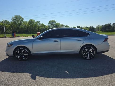 Used 2024 Honda Accord Sport image 10