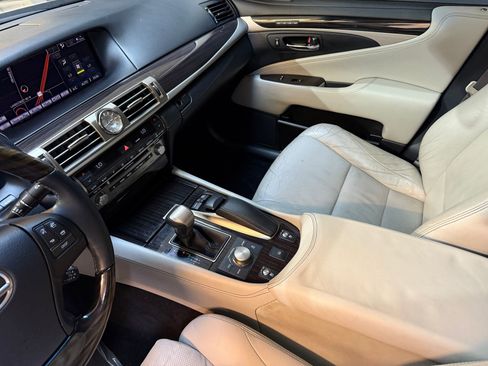 Used 2014 Lexus LS 460 AWD image 38