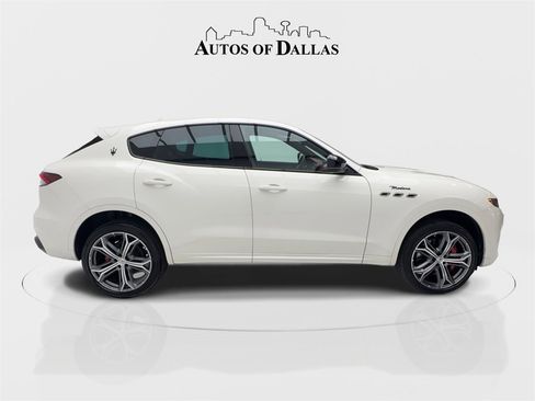 Used 2022 Maserati Levante Modena image 7