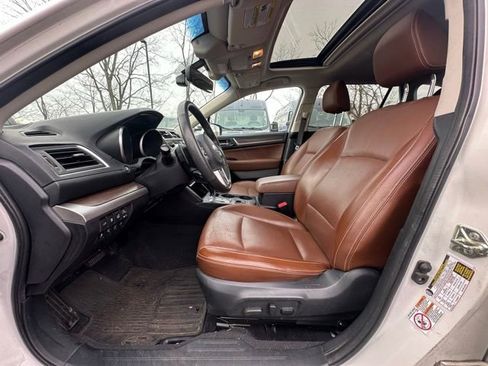 Used 2017 Subaru Outback 2.5i Touring w/ Popular Package #5A image 24