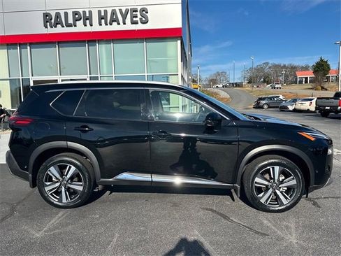 Used 2023 Nissan Rogue Platinum w/ Platinum Premium Package image 2