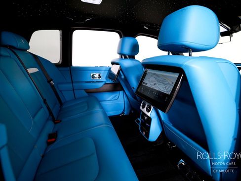 Used 2024 Rolls-Royce Cullinan AWD/4WD image 31