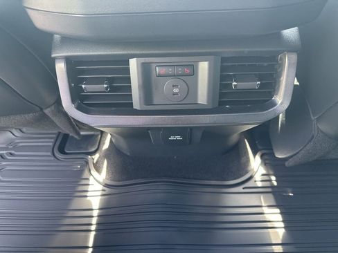 New 2026 Ford F150 Platinum w/ FX4 Off-Road Package AWD/4WD image 23