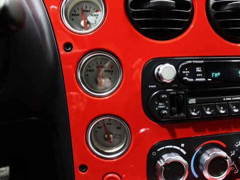 Used 2004 Dodge Viper SRT-10 RWD image 11
