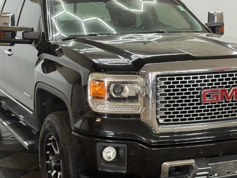 Used 2015 GMC Sierra 1500 Denali w/ Driver Alert Package image 2