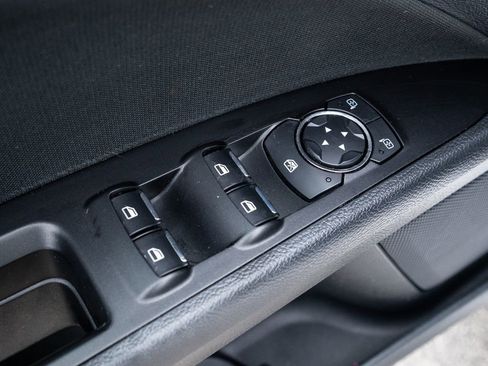 Used 2017 Ford Fusion SE w/ Fusion SE Technology Package image 24