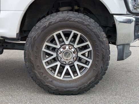 Used 2019 Ford F250 Lariat w/ Lariat Value Package image 10