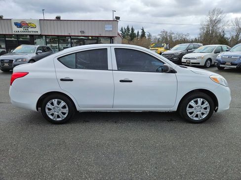Used 2014 Nissan Versa S image 4