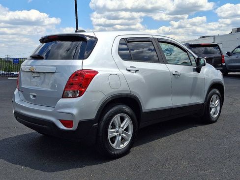 Used 2018 Chevrolet Trax LS w/ LPO, Protection Package AWD/4WD image 6