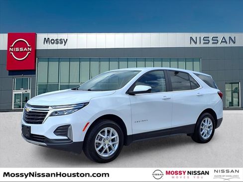 Used 2024 Chevrolet Equinox LT image 2