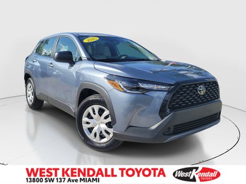 Certified 2025 Toyota Corolla Cross L FWD image 1
