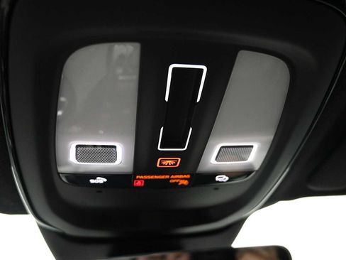 Used 2023 Volvo XC40 B5 Plus w/ Driver Assist Package AWD/4WD image 28