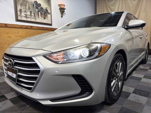 Used 2018 Hyundai Elantra SEL FWD image 5