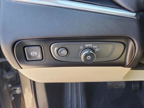 Used 2020 Buick Enclave Premium AWD/4WD image 18