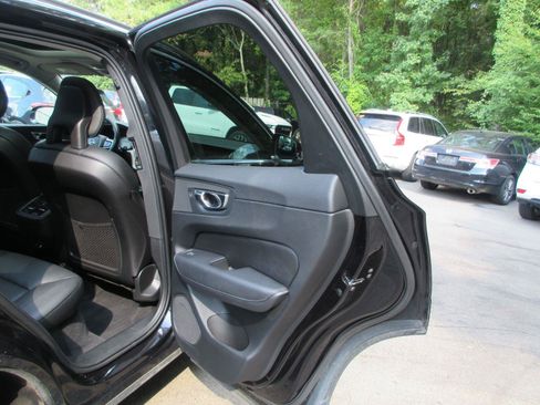 Used 2018 Volvo XC60 T5 Inscription w/ Convenience Package AWD/4WD image 19