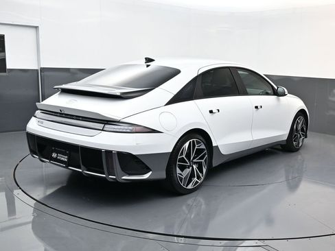 Certified 2024 Hyundai Ioniq 6 SEL image 4