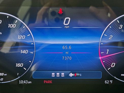 Used 2025 Mercedes-Benz C 300 Sedan image 13