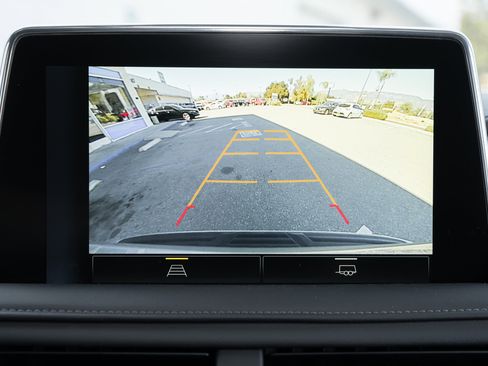 Used 2024 Chevrolet Suburban LT image 35