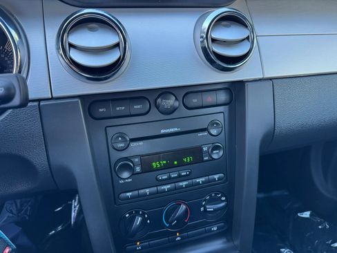 Used 2006 Ford Mustang GT Premium RWD image 31
