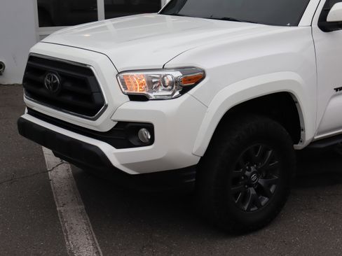 Used 2023 Toyota Tacoma SR5 w/ Technology Package AWD/4WD image 6