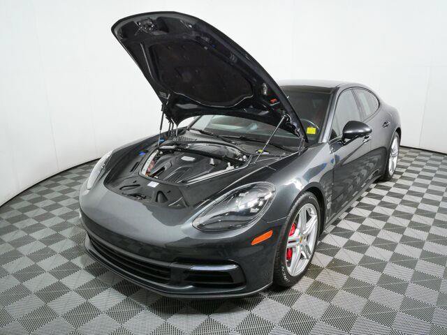 Used 2019 Porsche Panamera 4 AWD/4WD image 37