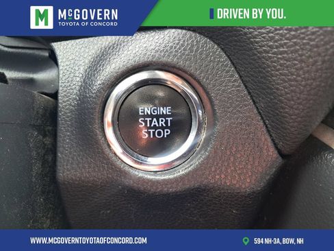 Used 2020 Toyota RAV4 XLE w/ Convenience Package AWD/4WD image 24