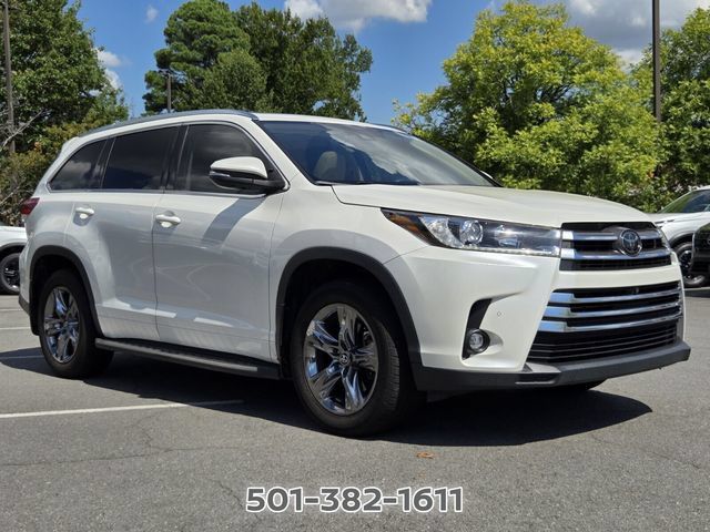 Used 2019 Toyota Highlander Limited Platinum FWD image 7