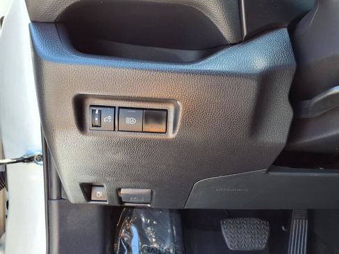 Certified 2025 Toyota RAV4 XLE AWD/4WD image 17