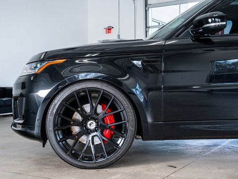 Used 2019 Land Rover Range Rover Sport HST image 9
